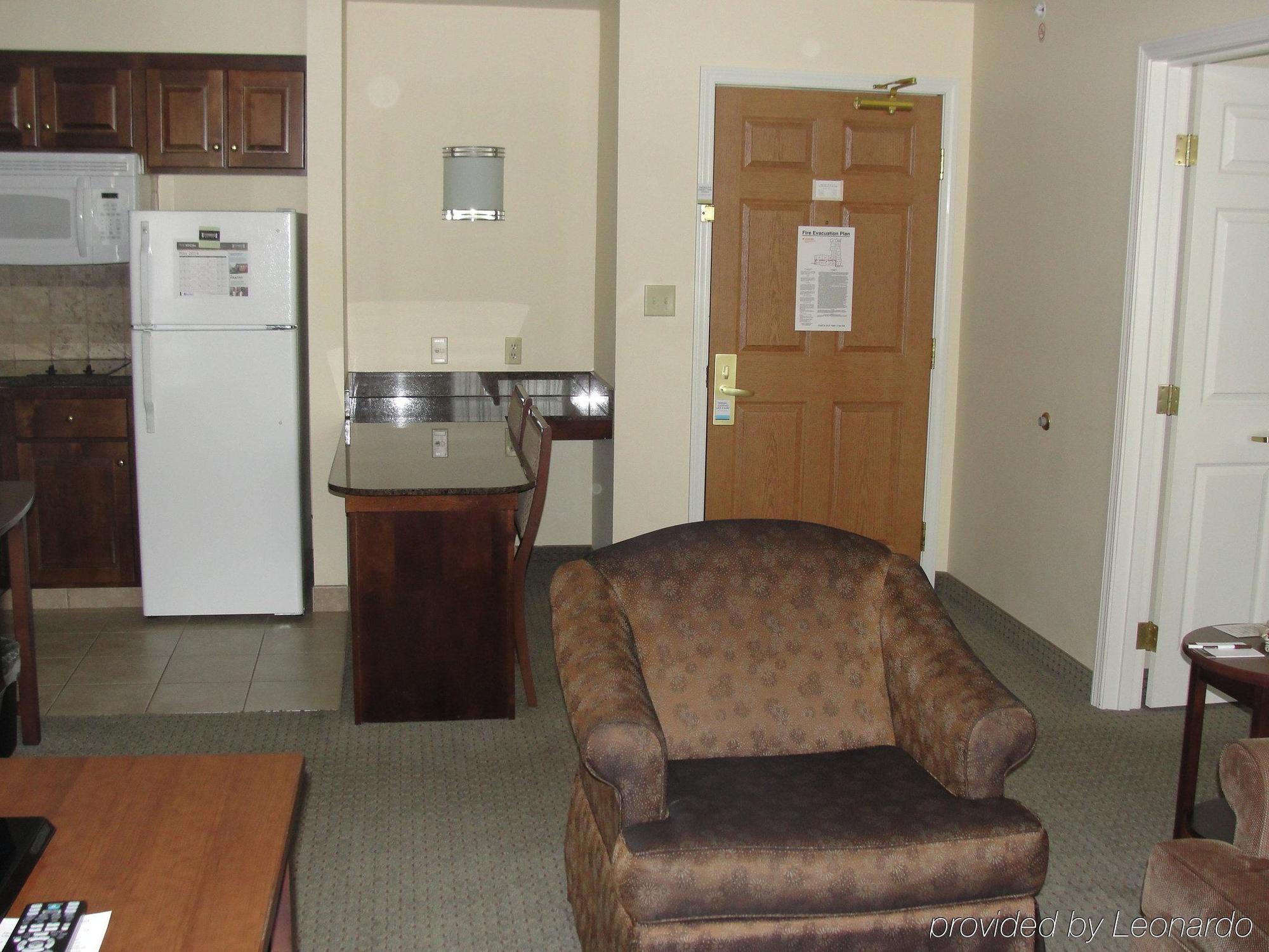 Staybridge Suites Lansing-Okemos By Ihg Экстерьер фото