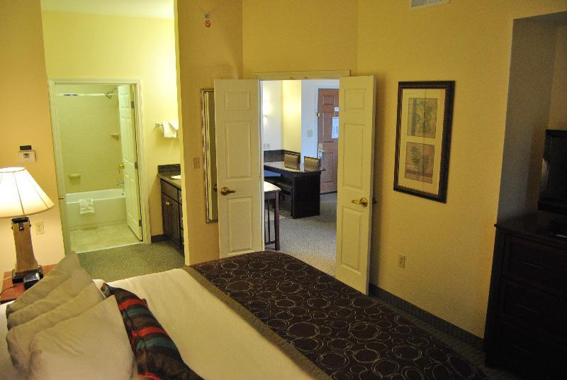 Staybridge Suites Lansing-Okemos By Ihg Экстерьер фото